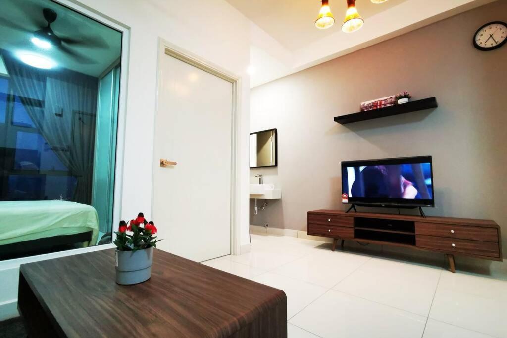 Happyhome @ Arte Mont Kiara Kuala Lumpur Hartamas Damansara Buitenkant foto